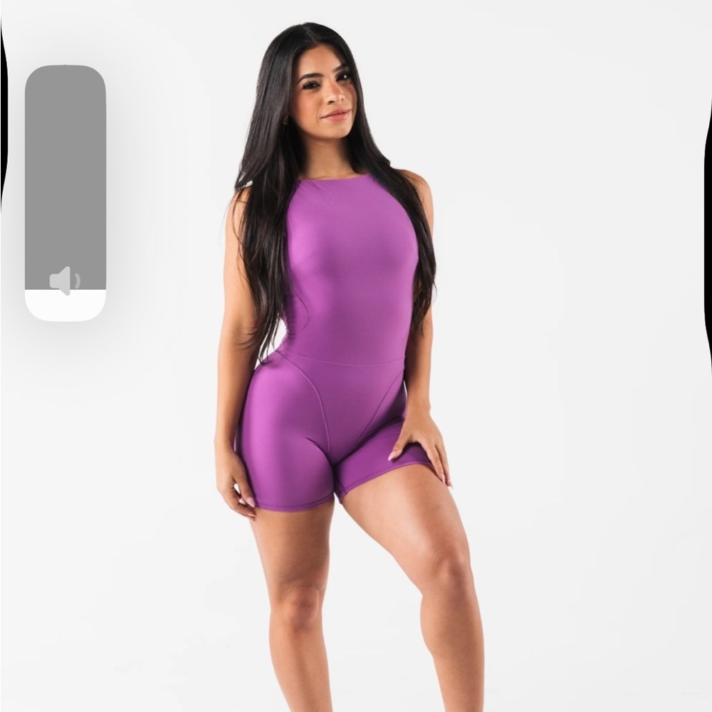 Alphalete Kohl Bodysuit